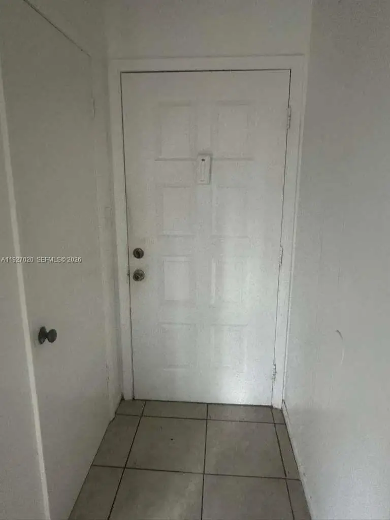 13287 Arbor Pointe Circle #304, Tampa, FL 33617 - Image #2