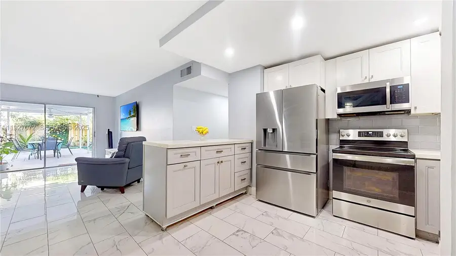 6195 W 18th Ave #G101, Hialeah, FL 33012 - Image #2