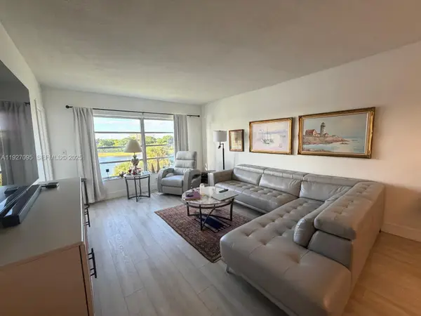 2801 N Palm Aire Dr #405, Pompano Beach, FL 33069