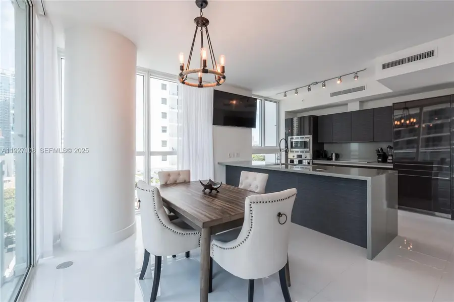 1080 Brickell Ave #1509, Miami, FL 33131 - Image #2