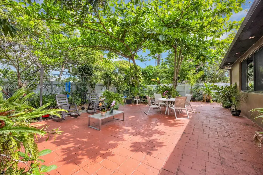 887 NE 145th St, North Miami, FL 33161 - Image #2