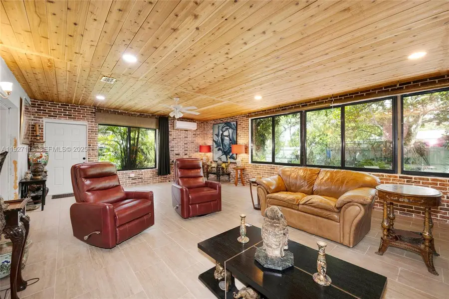 887 NE 145th St, North Miami, FL 33161 - Image #3