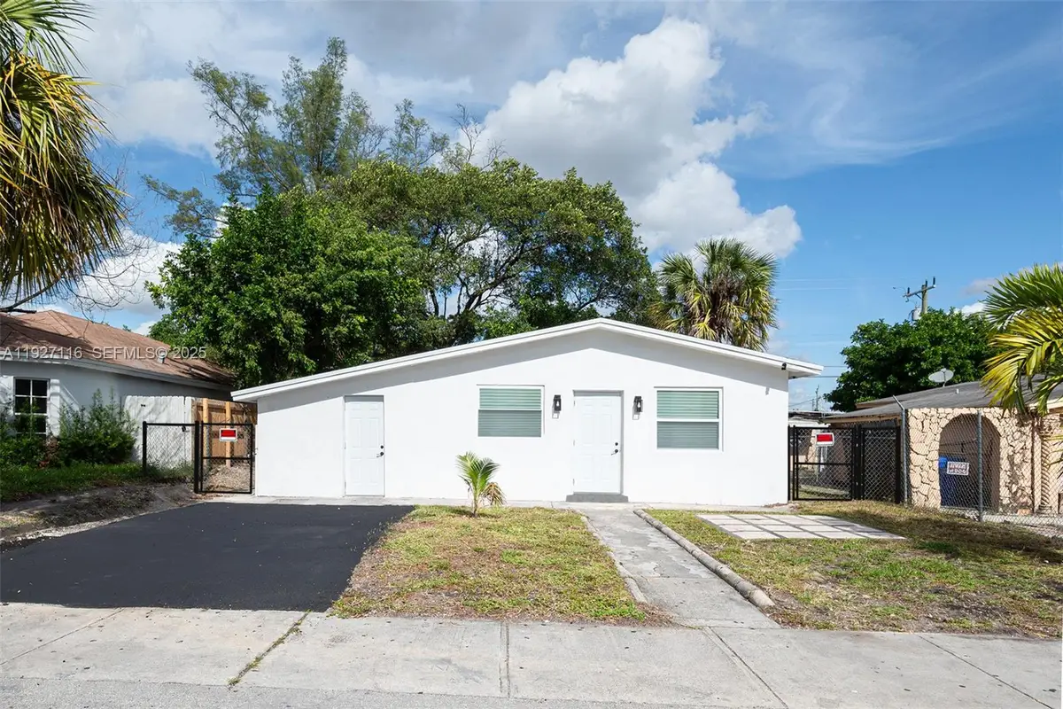 3017 NW 2nd St, Pompano Beach, FL 33069 - Image #1