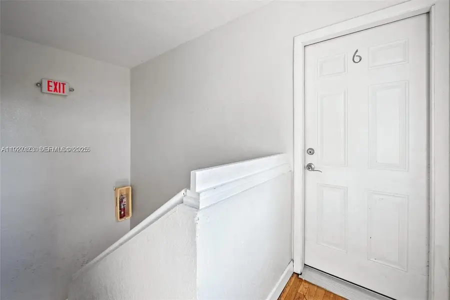 8345 Byron Ave #6, Miami Beach, FL 33141 - Image #2