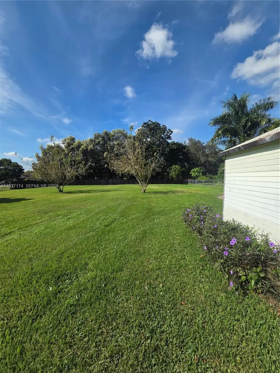5221 SW 201st Ter, Southwest Ranches, FL 33332 - Image #2