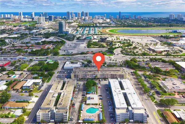 410 SE 2nd St #111, Hallandale Beach, FL 33009