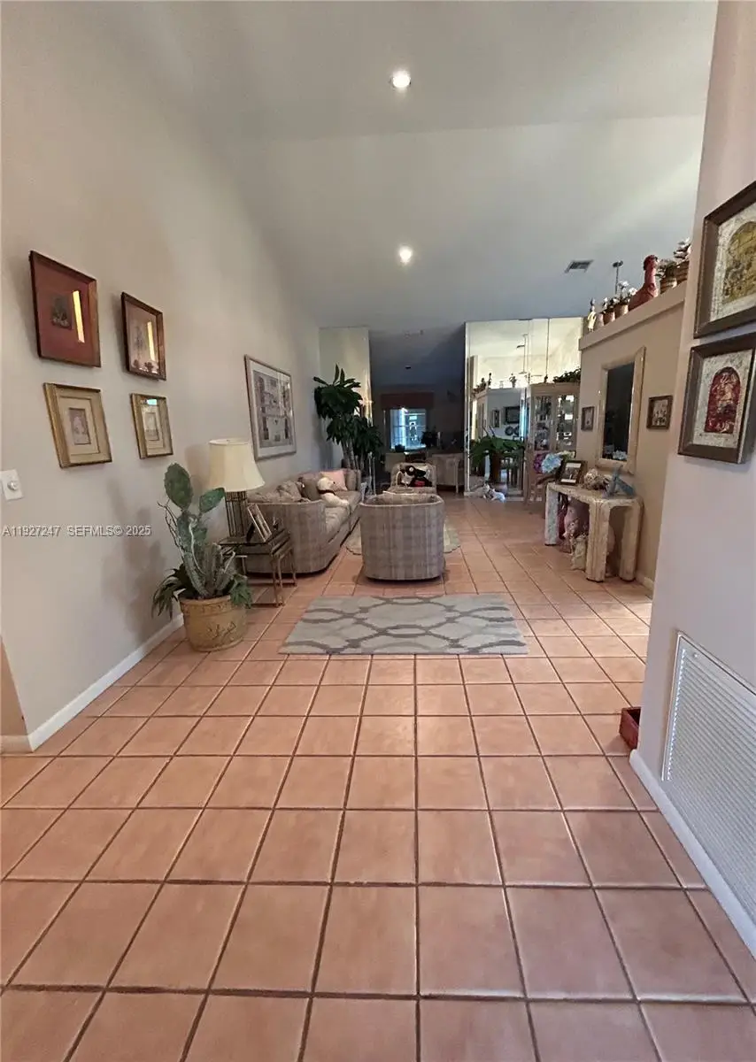 5275 Tiffany Anne Cir, West Palm Beach, FL 33417 - Image #2