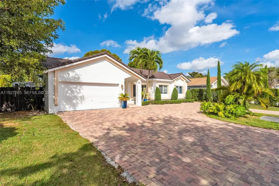 15325 SW 54th Ter, Miami, FL 33185 - Image #3