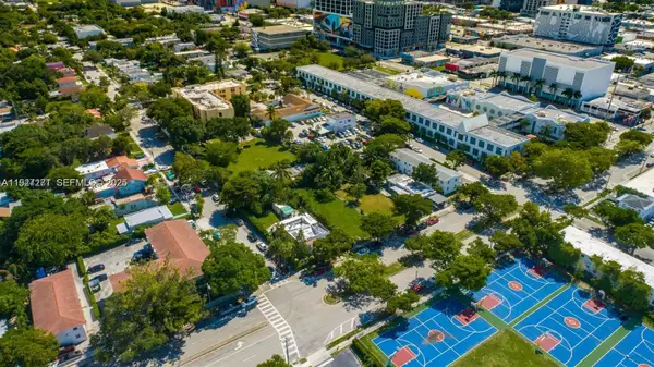 3055 NW 5th Ave, Miami, FL 33127