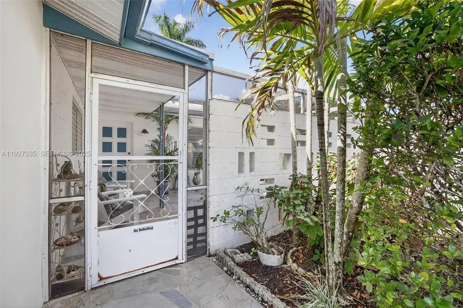 131 SW 58th Ave, Plantation, FL 33317 - Image #3