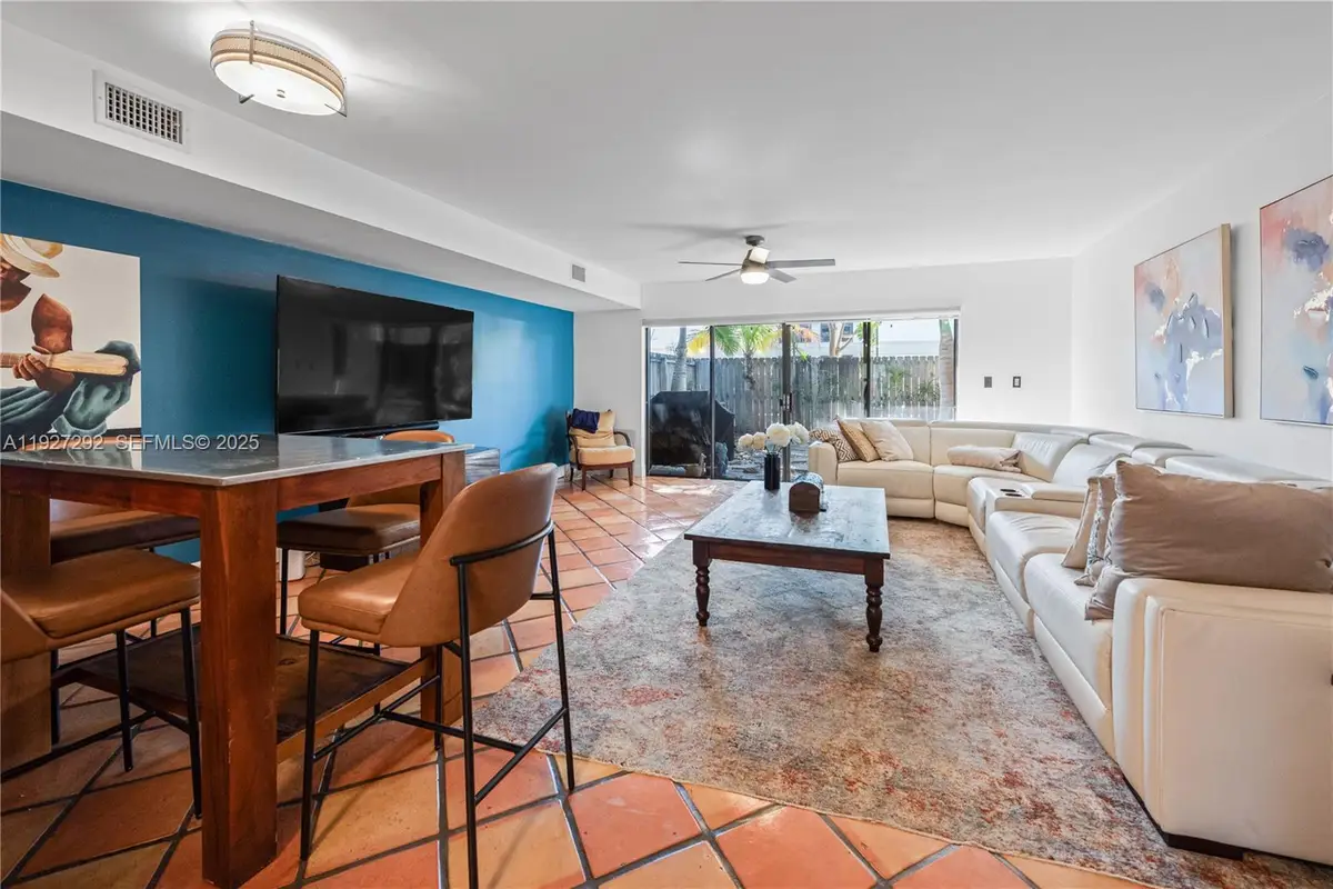 7890 SW 86th St #10, Miami, FL 33143 - Image #1