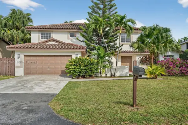 15591 SW 45th Ter, Miami, FL 33185