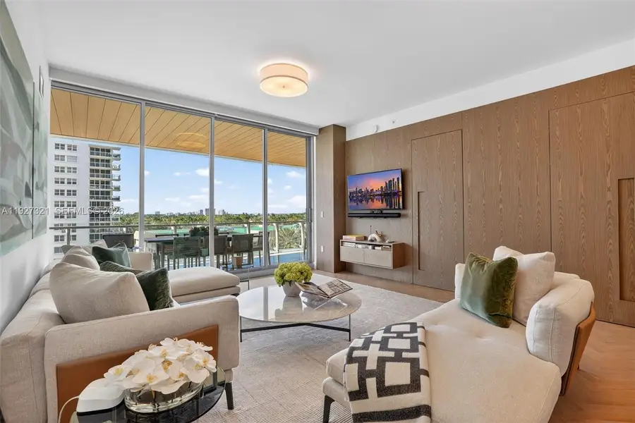 5775 Collins Ave #605, Miami Beach, FL 33140 - #3