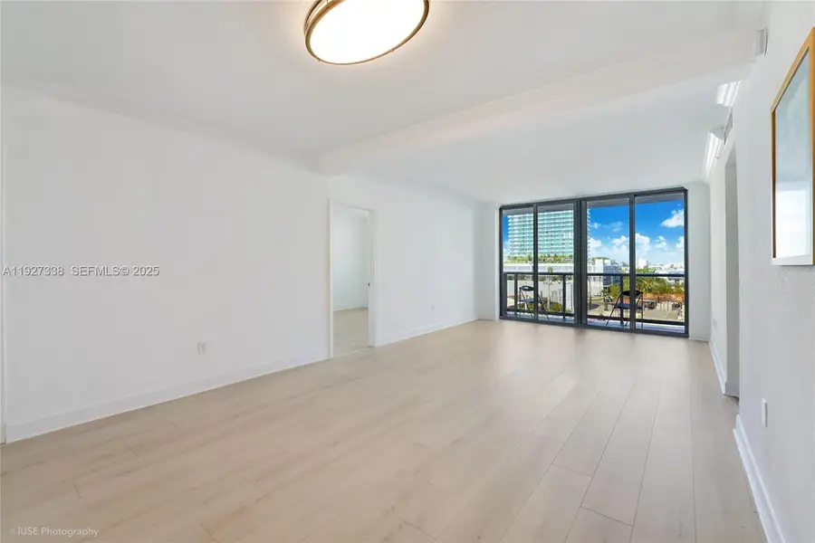401 69th St #613, Miami Beach, FL 33141 - Image #3
