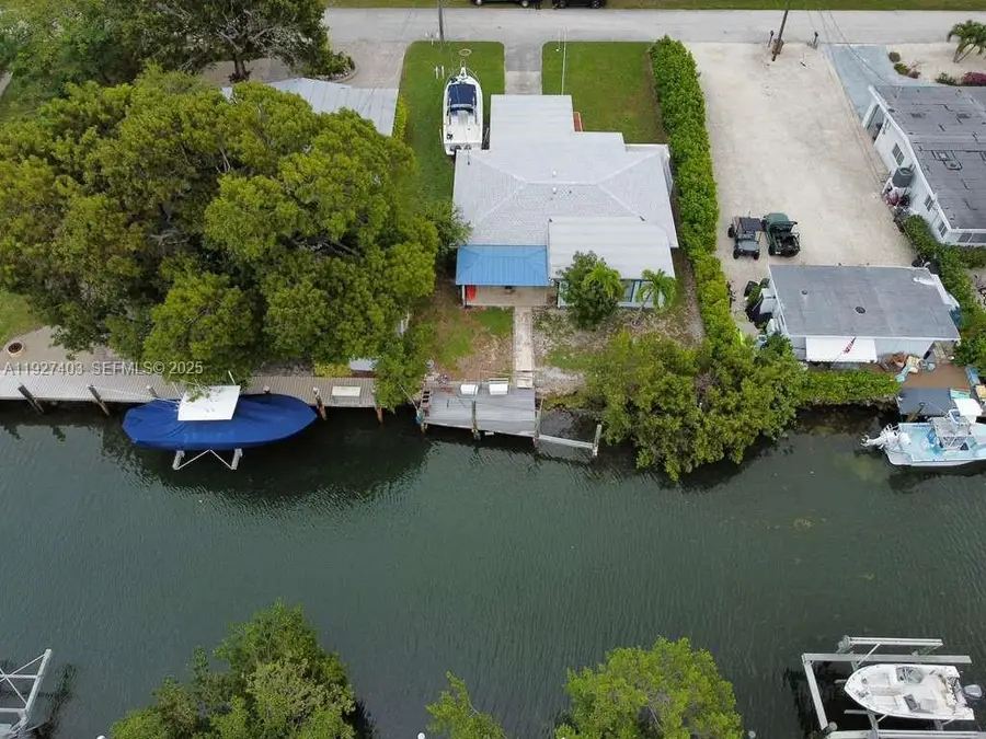 1403 Grouper Dr, Marathon, FL 33050 - Image #2