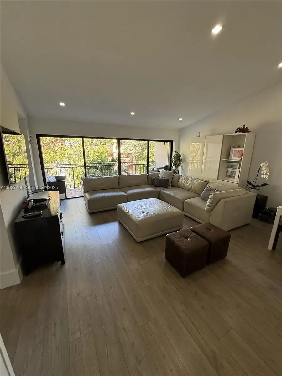 9001 SW 94th St #208, Miami, FL 33176 - Image #1