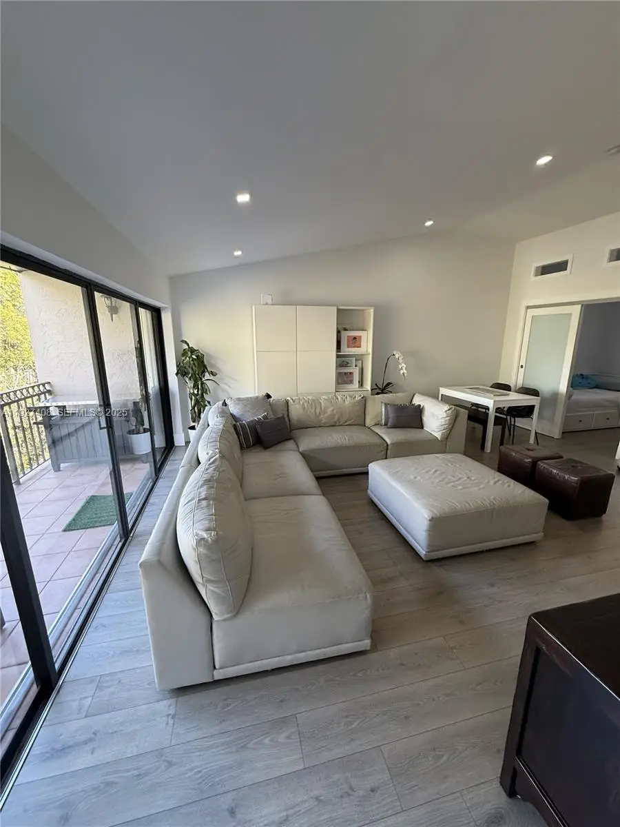 9001 SW 94th St #208, Miami, FL 33176 - Image #2