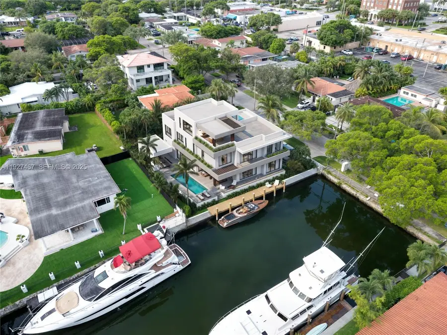 12735 Ixora Rd, North Miami, FL 33181 - Image #2