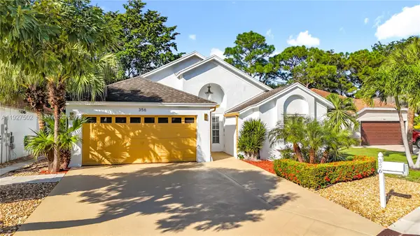 356 Hammocks Trl, Green Acres, FL 33413