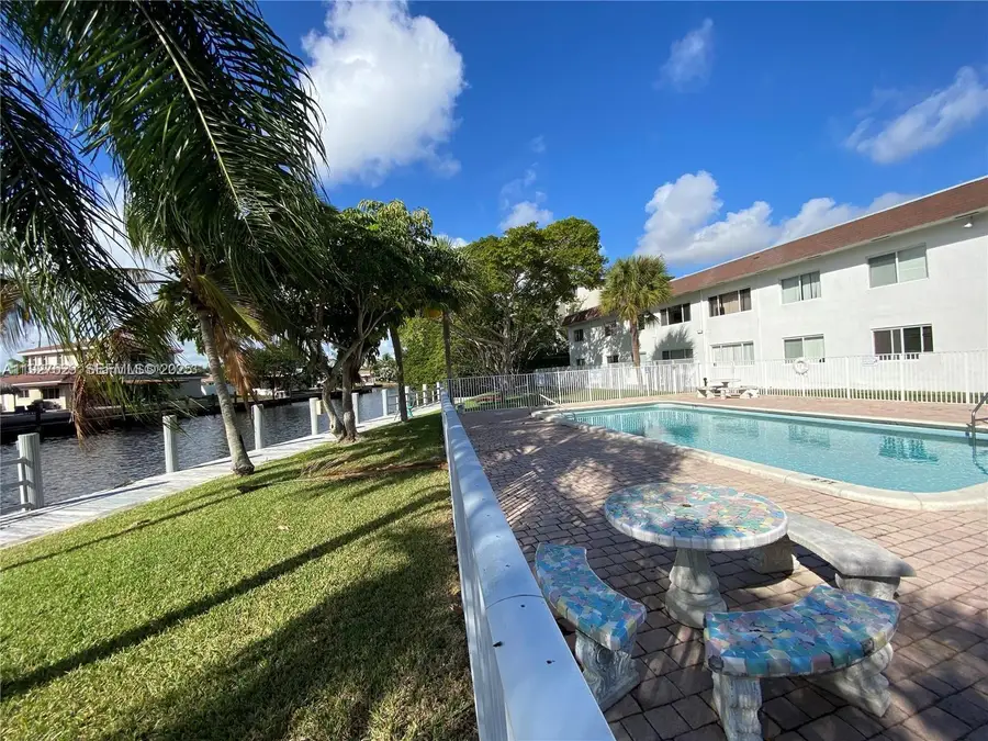 151 SE 6th Ave #2, Pompano Beach, FL 33060 - Image #3