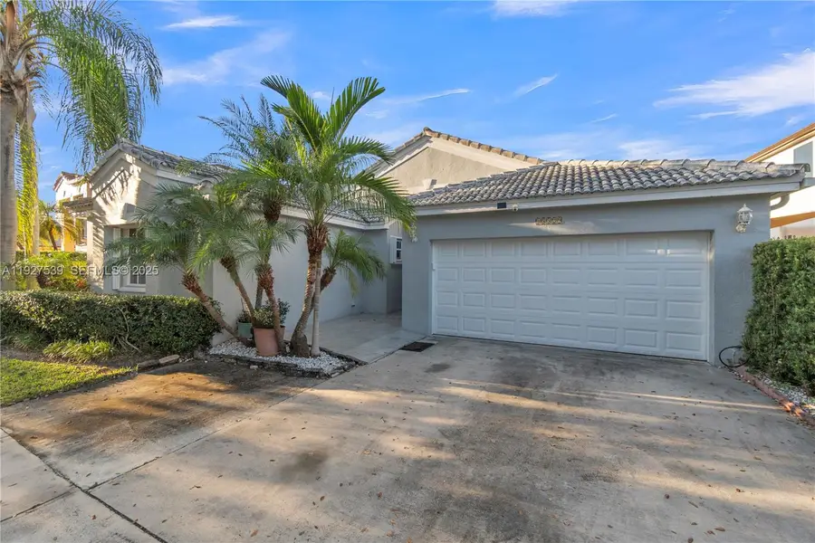 15529 SW 99th Ter, Miami, FL 33196 - Image #2