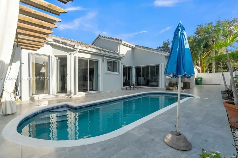 15529 SW 99th Ter, Miami, FL 33196 - Image #3