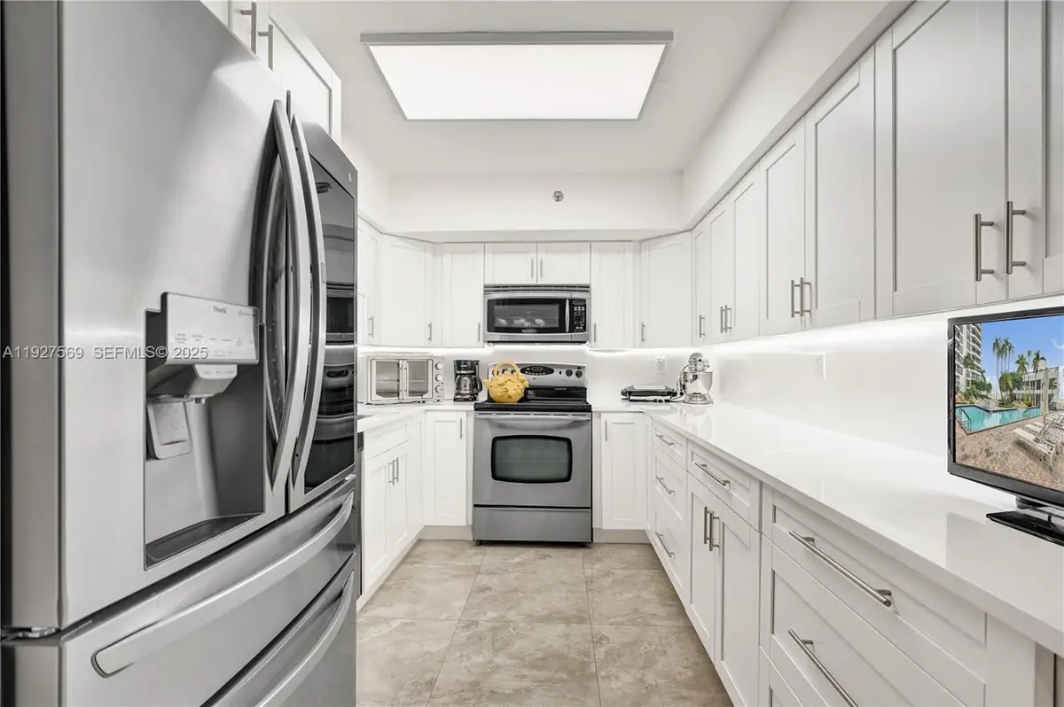 3600 Mystic Pointe Dr #311, Aventura, FL 33180 - Image #1