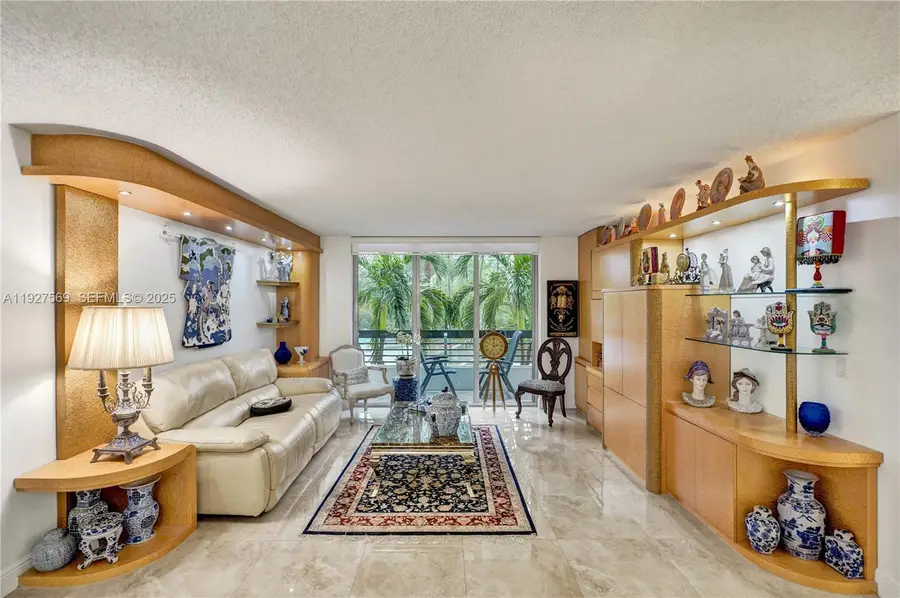 3600 Mystic Pointe Dr #311, Aventura, FL 33180 - Image #2