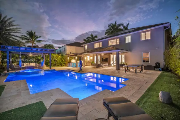 3825 Heron Ridge Ln, Weston, FL 33331