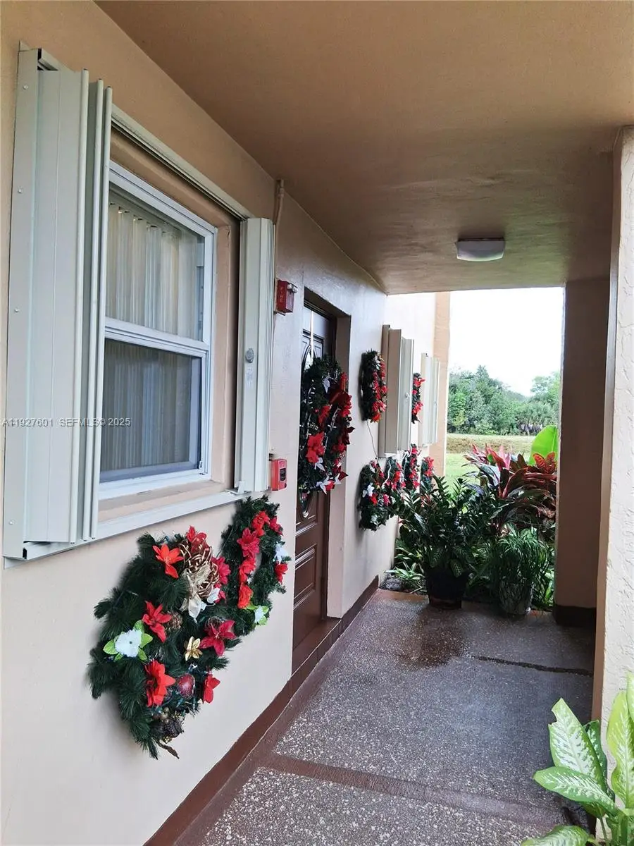 8841 NW Sunrise Lakes Blvd #112, Sunrise, FL 33322 - Image #2