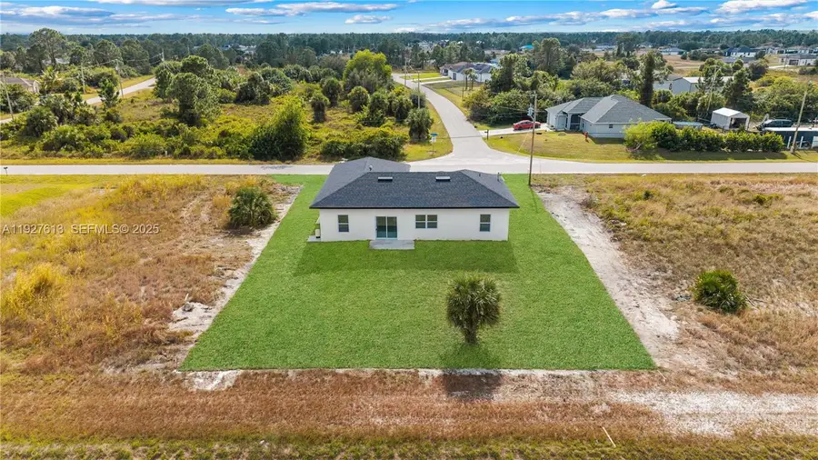 837 Colyer St E, Lehigh Acres, FL 33974 - Image #2