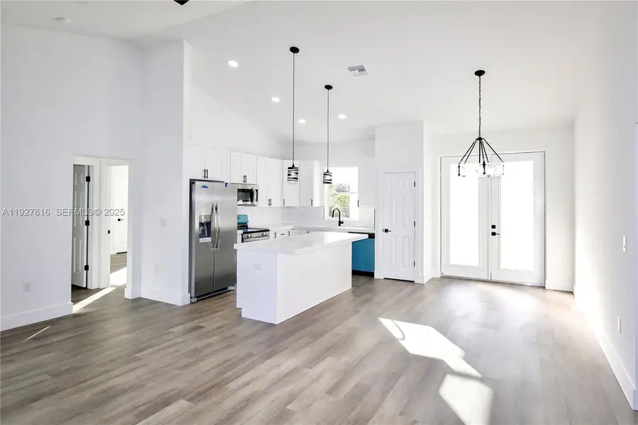 2313 N Olivia Rd, Avon Park, FL 33825 - Image #2