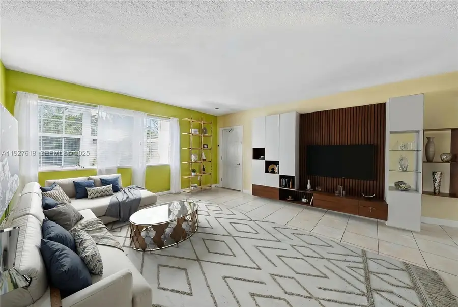 221 SE 9th Ave #202, Pompano Beach, FL 33060 - Image #3