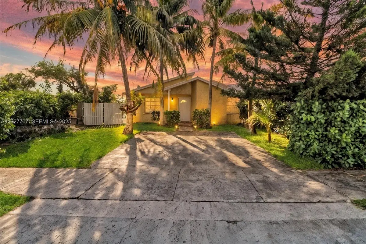 11324 SW 187th Ter, Miami, FL 33157 - Image #1