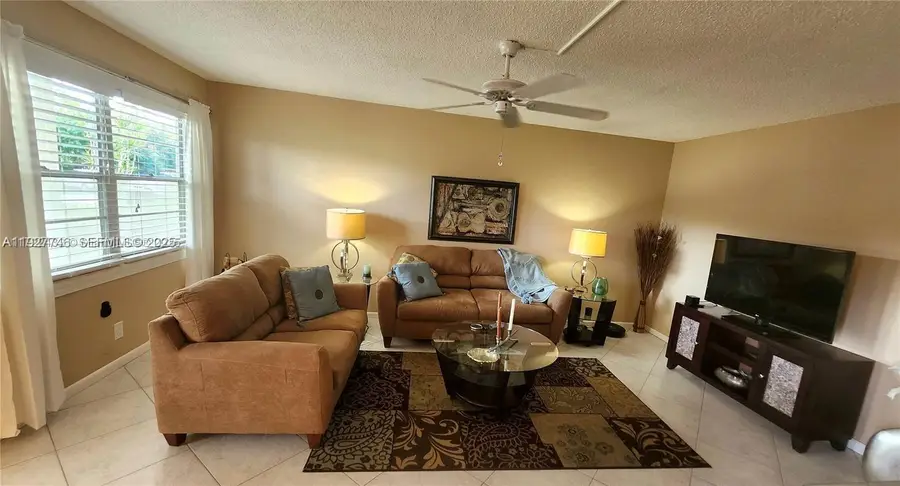 1076 Newport Q #1076, Deerfield Beach, FL 33442 - Image #2