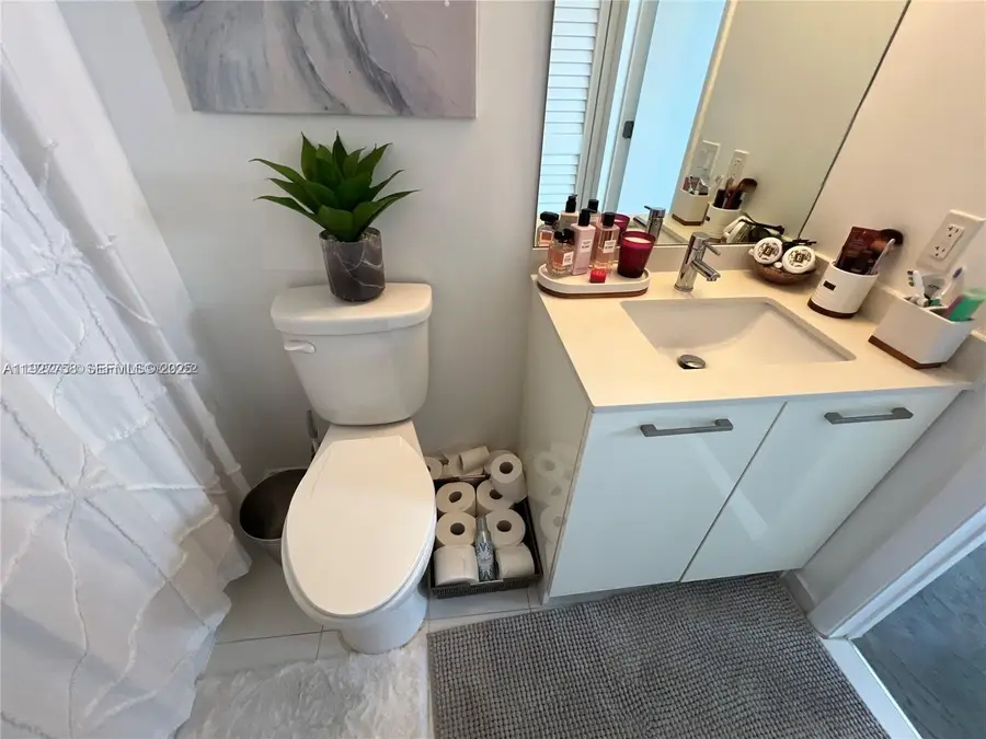 151 SE 1st St #702, Miami, FL 33131 - Image #2