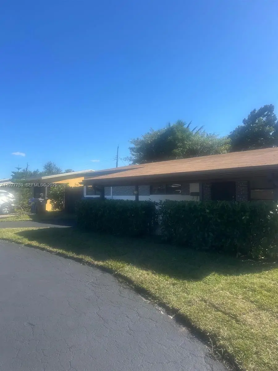 6750 Allen St, Hollywood, FL 33024 - Image #2