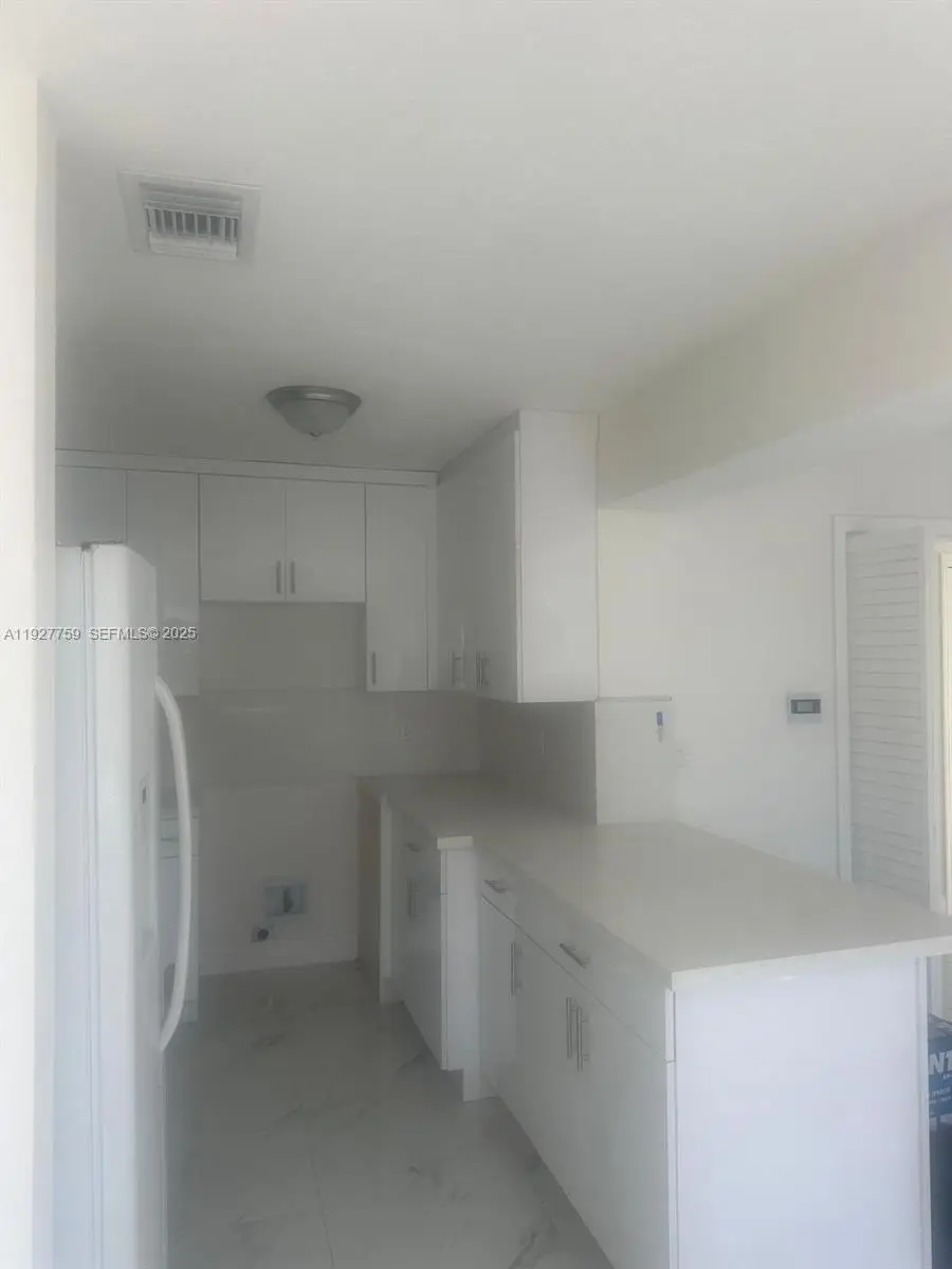 6750 Allen St, Hollywood, FL 33024 - Image #3