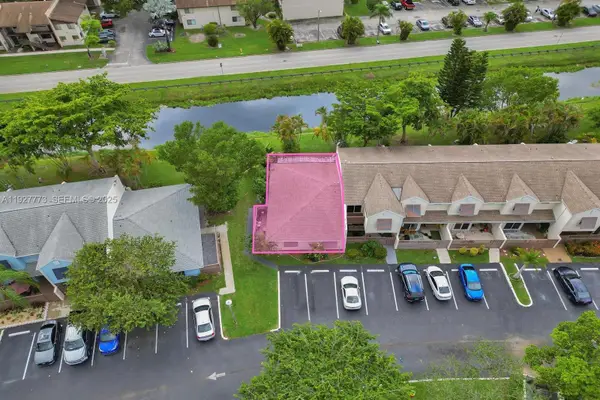 251 W Hemingway Cir, Margate, FL 33063