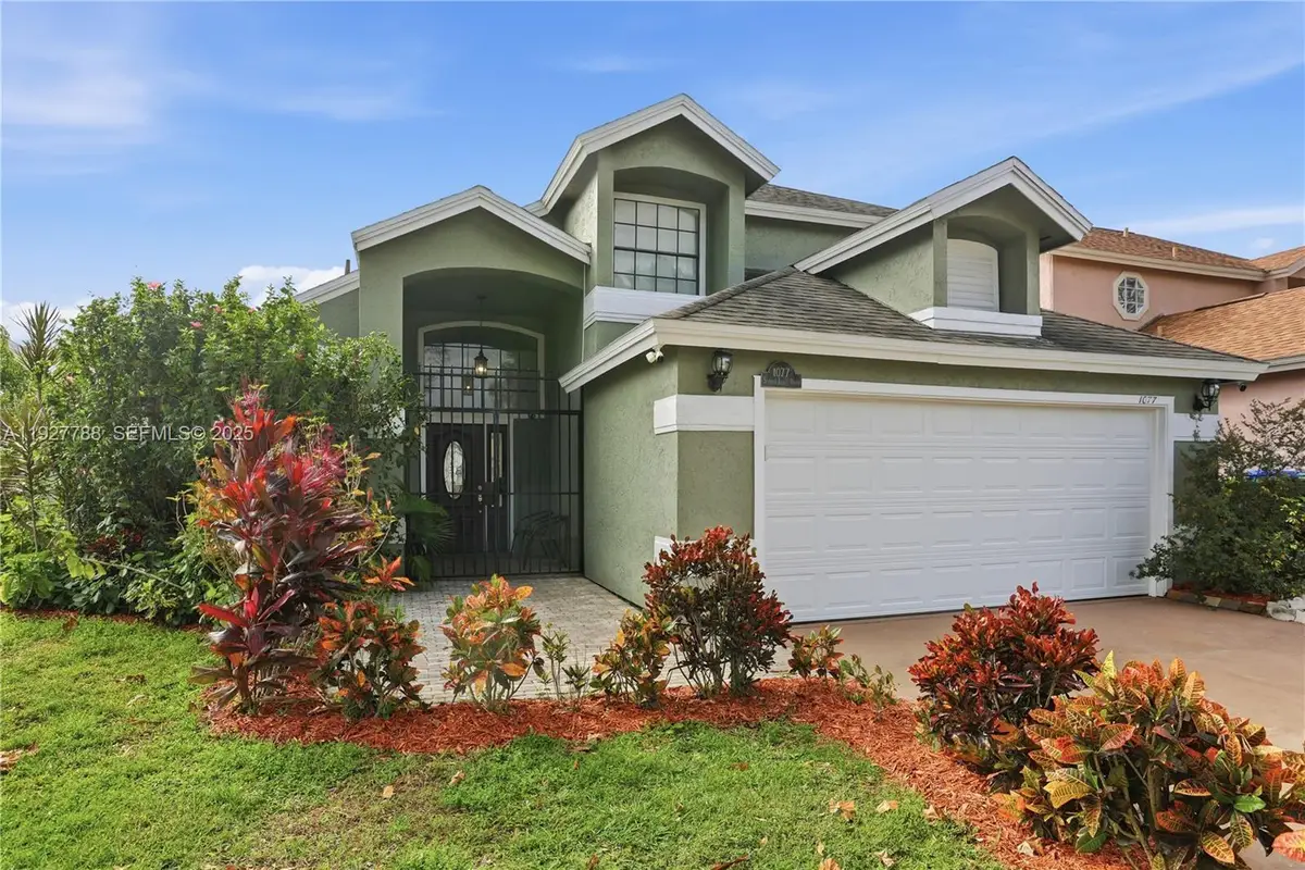 1077 Summer Lakes Dr, Orlando, FL 32835 - Image #1