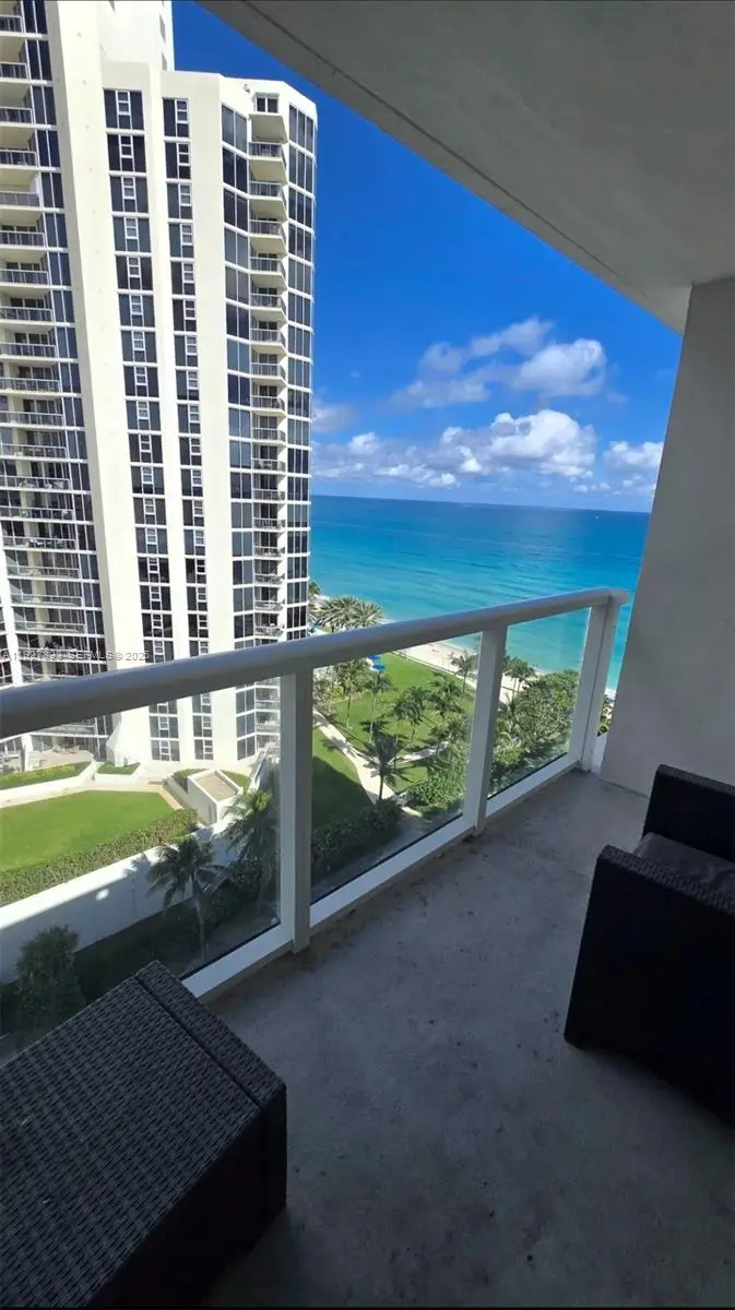 19201 Collins Ave #1124, Sunny Isles Beach, FL 33160 - Image #1