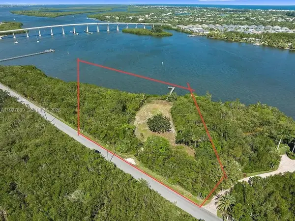 250 Live Oak Dr, Vero Beach, FL 32963