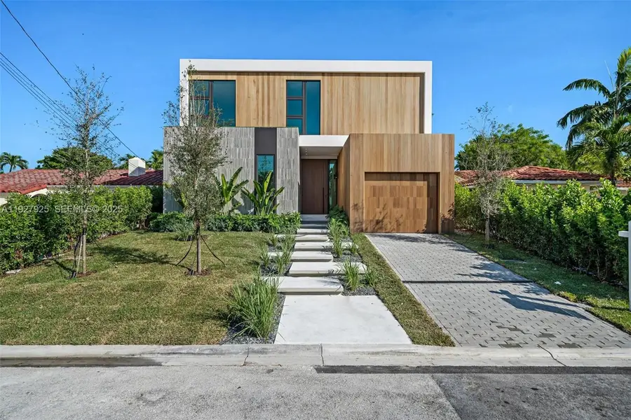 8935 Froude Ave, Surfside, FL 33154 - Image #2