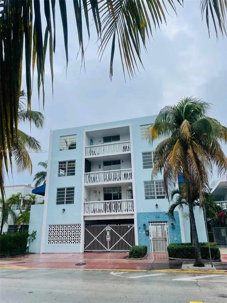 335 Collins Ave #302, Miami Beach, FL 33139 - Image #1