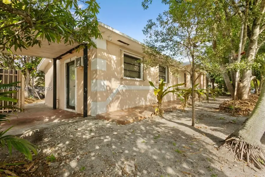 111 NE 175th St, North Miami Beach, FL 33162 - Image #3