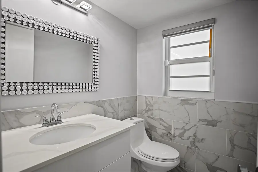 370 E Laurel Dr #3 E, Margate, FL 33063 - Image #3