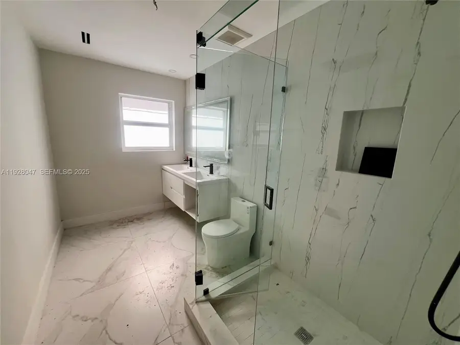 18891 NE 20th Ave, North Miami Beach, FL 33179 - Image #2