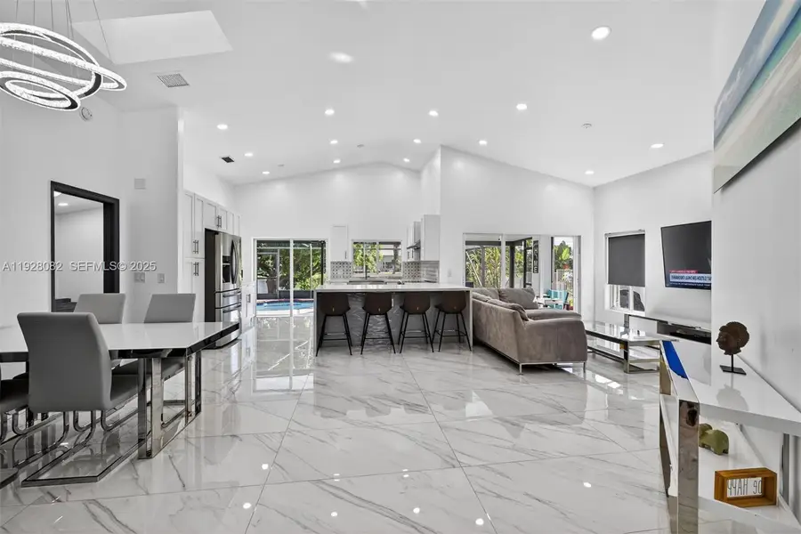 720 Rock Hill Ave, Davie, FL 33325 - Image #2