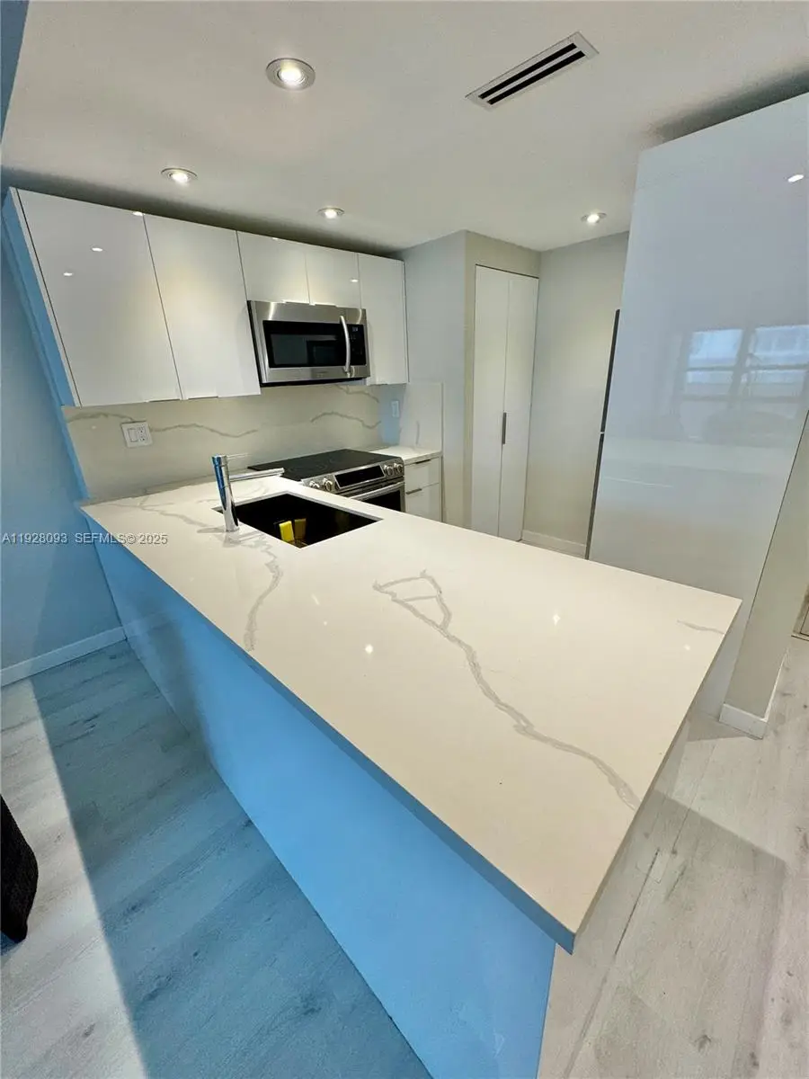 600 NE 36th St #720, Miami, FL 33137 - Image #2