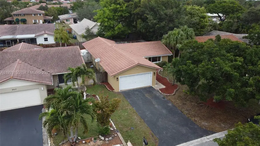 8915 NW 26th Ct, Coral Springs, FL 33065 - Image #2